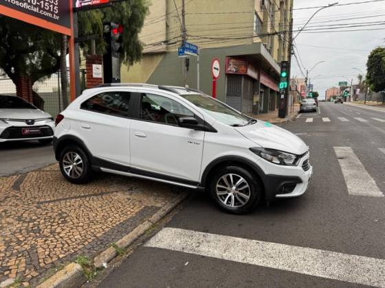 CHEVROLET ONIX 1.4 MPFI ACTIV 8V FLEX 4P AUTOMÁTICO
